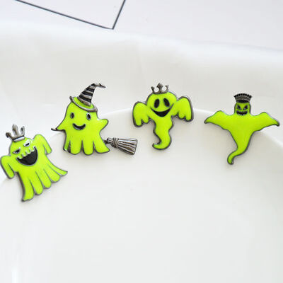 

Alloy Pins Cartoon Ghost Brooch Lapel Pin Halloween Pins Button Badges Jewelry for Cool Gifts