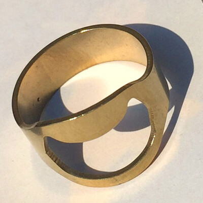 

Unique Creative Versatile Stainless Steel Finger Ring Ring-Shape Beer Bottle Opener