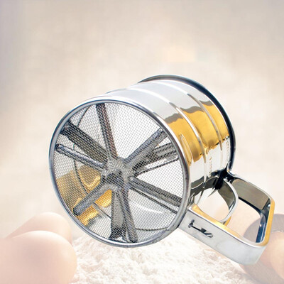 

Single Layer Flat Bottom Flour Sieve Hand-held Surface Powder Sieve Baking Home