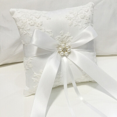 

Gobestart Wedding Ceremony Ring Bearer Pillow Cushion With Pearl Beaded Lace Silk 18x18cm