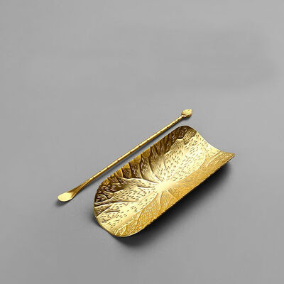 

Lotus Leaf Shaped Metal Cha He Kungfu Tea Leaves Presentation Vessel & Scoop Set Gold