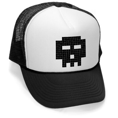 

Megashirtz - 8-bit skull - Vintage Style Trucker Hat Retro Mesh Cap