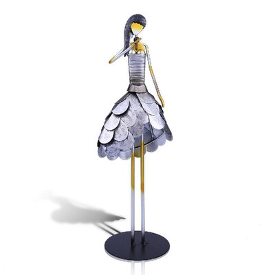 

Singing Girl Metal Sculpture Handicraft Home Decoration Creatvie Ornament Environmental Paint Handmade