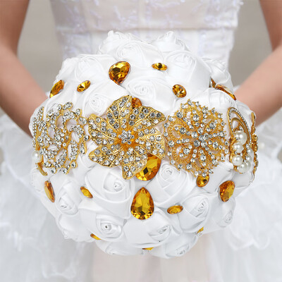 

18cm Handmade Wedding Brooch Diamond Bridal Bouquet Satin Rose Flower with Rhinestone Artificial Pearls Decorated for Bride Weddin
