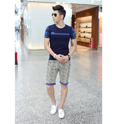 

New Korean version of the tide mens casual mens short-sleeved T-shirt simple printed Slim half sleeve