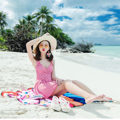 

Siamese small chest steel plate gathered slim sexy female new swimwear skirt type flat angle was thin