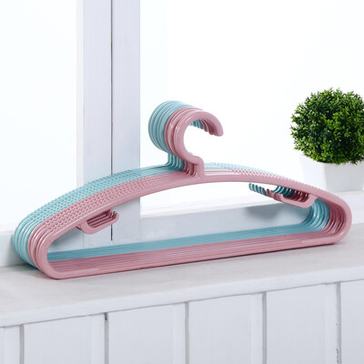

Good curved plastic hanger shoulder width 43cm wet&dry with no trace hanger 6570 5 Pack