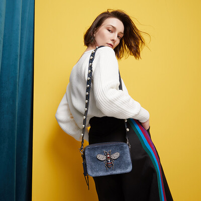 

ELLE handbags Messenger bag plush bag female velvet bee bag shoulder small square bag female E28F1480918BU blue