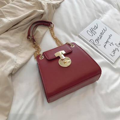 

Chic chain bag new 2019 shoulder slung womens fashion simple bag Joker small square bag