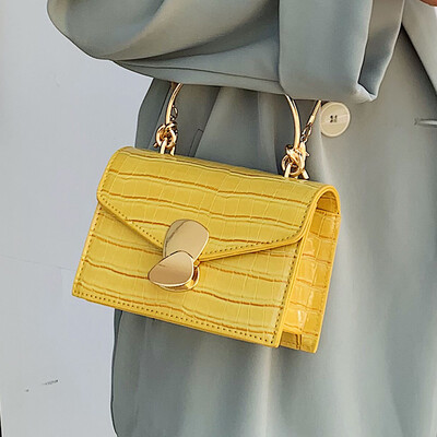 

Beibao Network celebrities with the same texture&foreign air popular 2019 new Korean version of the stone chain oblique satche