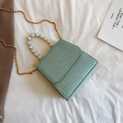 

On the new ins super fire small bag female 2019 new wave Korean version of the wild single shoulder slung fashion chain saddle bag
