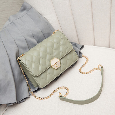 

Senior sense of foreign style womens bag 2019 tide Korean Messenger bag fashion embroidery chain shoulder small square bag