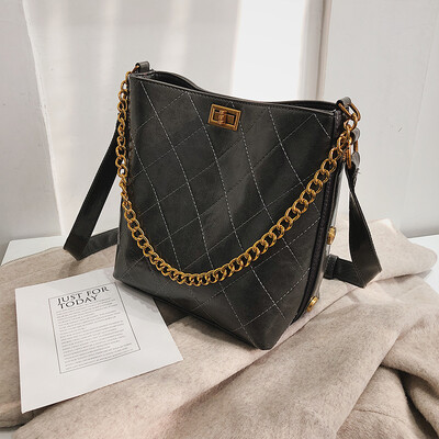 

Broadband small bag female 2019 new Korean version of the rhombic chain bucket bag retro wild shoulder texture Messenger bag