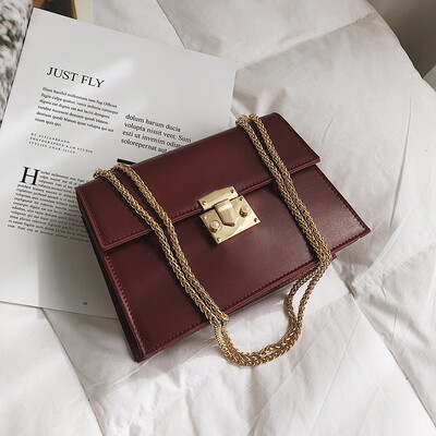

Spring new chic bag female 2019 new Korean version of the wild single shoulder slung fashion chain texture small square bag
