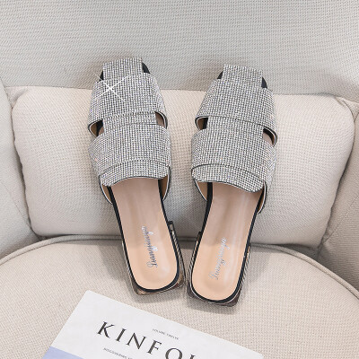 

Slipper women 2019 summer new fashion bright diamond thick with Baotou half drag Joker Korean version of pierced ins drag