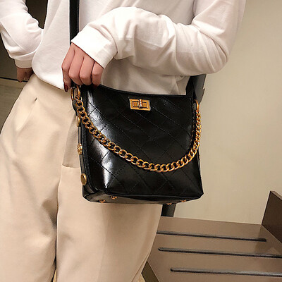 

Broadband small bag female 2019 new rhombic chain bucket bag retro wild shoulder ulzzang Messenger bag