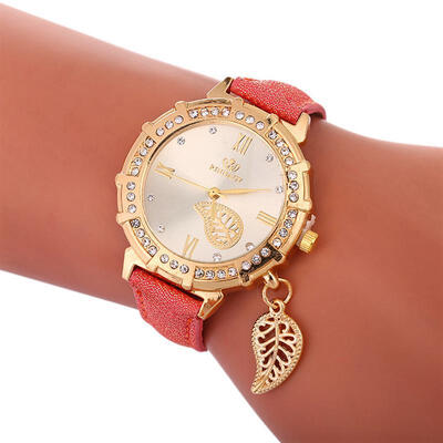 

2019 Fashion Women Luxury Watch New Design Pendant Clock Leather Band Quartz Wristwatch Lady Female Diamond Watches Reloj Mujer