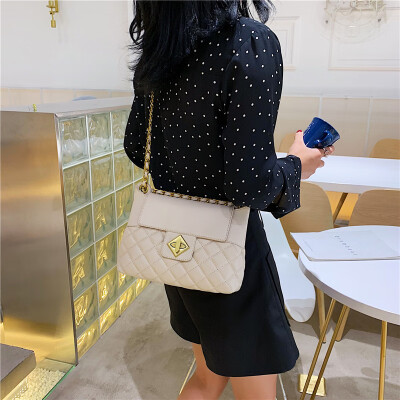 

Qiao Bani 2019 new European&American style fashion simple street shoot size rhombic chain bag shoulder diagonal cross tide handbag