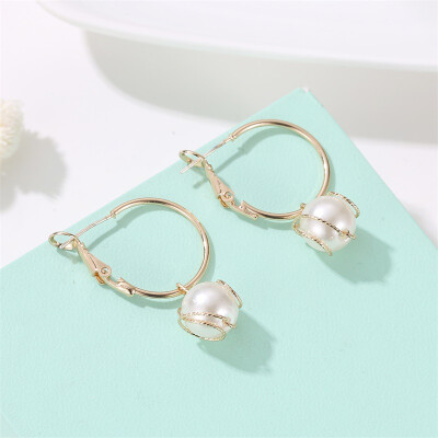 

Korean Version Women Wild Baroque Freshwater Pearl Sleek Minimalist Sweet Exaggerated Personality Retro Long Pattern Earrings