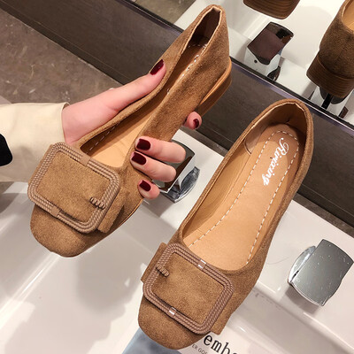 

Square-headed thick-heeled square-buttoned single shoe for women in Xia&Han versions with shallow suede&low-heeled slim