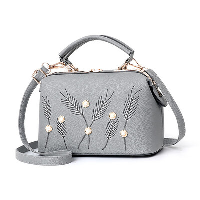 

Female bag 2019 new bag female metal European&American fashion casual handbags Messenger shoulder bag