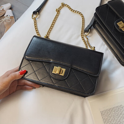 

Hong Kong style retro woman 2019 new version of rhomboid chain small square bag foreign air texture slanted single shoulder small