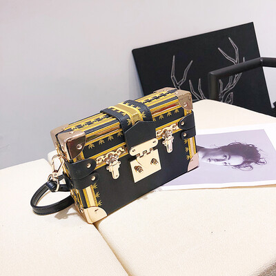 

Ins Super Fire New Small Bag Female 2019 New Tide Korean Mini Box Small Bag Joker Messenger Bag