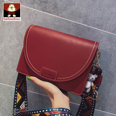 

Fashion wide shoulder strap womens bag 2019 new tide small square bag Korean version of Joker Messenger bag texture shoulder bag