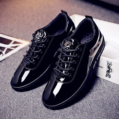 

Shoes mens shoes spring 2019 new patent leather bright panel shoes men Korean fashion casual shoes Joker bright shoes men