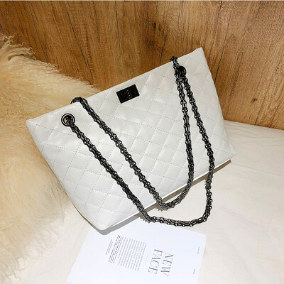 

Small fragrance rhombic chain bag female 2019 new wave Korean version of the wild single shoulder bag fashion texture big bag