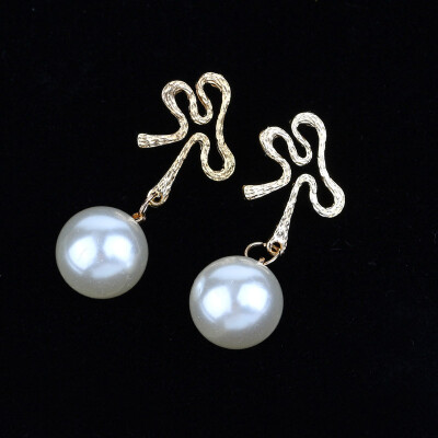 

EK461 Korea Design Metal Gold Geometric Irregular Circle Bowknot Natural Simulated Pearl Drop Earrings for Women Studs Girl Gift