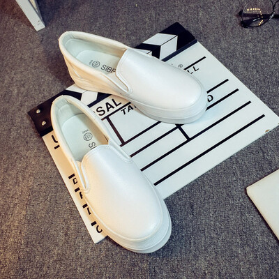 

Spring 2019 white leather womens shoes white shoes thick soles loafers lazy shoes student cloth shoes casual chic board sho