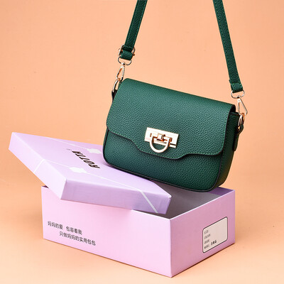 

Qingyi womens bag for dancing in summer is a fresh one-shoulder sloping bag Korean version of Chao Baitao fashion bag