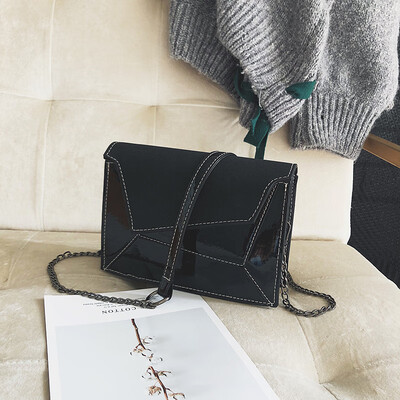 

Chic new small bag female 2018 new Korean version of the wild chain retro Messenger bag hit color network red small black bag