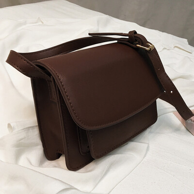 

Women 2019 new autumn&winter Hong Kong style retro simple Korean version of one shoulder slung Joker solid color small square