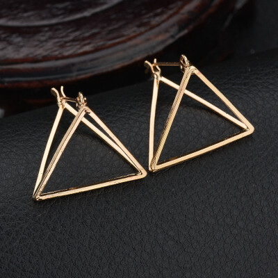 

EK175 European Fashion Exaggerated 3D Triangle Hollow Cubic Stud Earrings for Women Party Sexy Club Jewelry Bijoux Punk Brincos