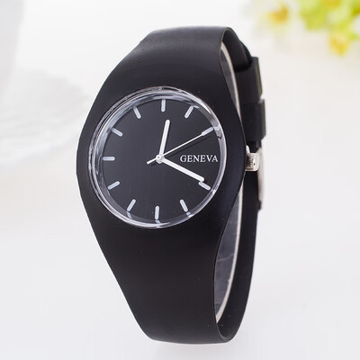 

The spread of the explosion watch Korean version of the stylish quartz round intraday silicone watch