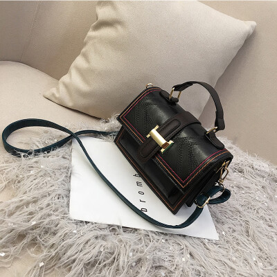 

New small bag female 2019 new wave Korean version of the wild Messenger shoulder shoulder fashion portable retro small square bag