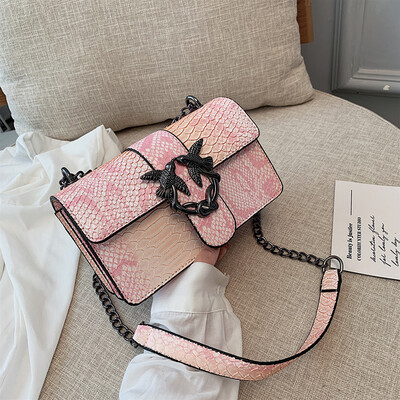 

Womens bag new European&American fashion fashion swallow snake small square bag shoulder bag Messenger bag wild fas