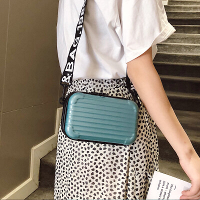 

Advanced sense bag Western fashion small square bag handbags new 2019 wide shoulder strap small bag texture shoulder Messenger bag