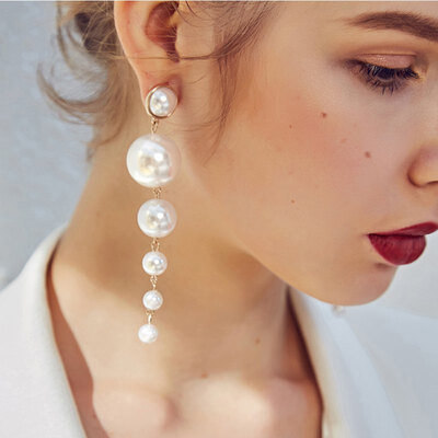 

Exquisite Simulated Pearl Stud Earrings Fashion Long Statement Earrings for Womenn Party Wedding Female Jewelry Gift