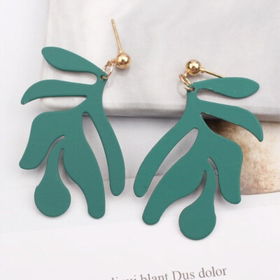 

Bohemia Big Leaves Pendant Earrings for Women New Design Fashion Metal Leaf Earrings Wedding Jewelry Exaggerated Christmas Gift