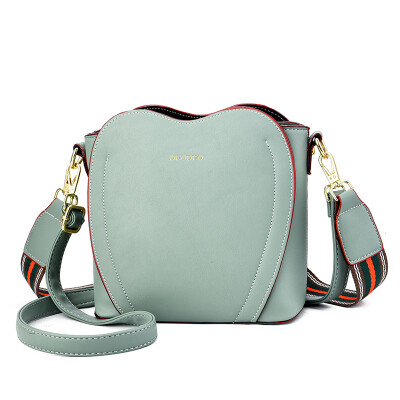 

Bau Bao Nus Summer Fresh Heart-shaped Simple Oblique Bag One Shoulder Korean Version Baitaoyang Temperament Sense ins