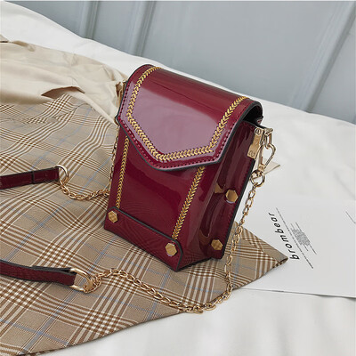 

New small bag female 2019 new wave Korean version of the wild Messenger bag chain shoulder black leather fashion mobile phone bag