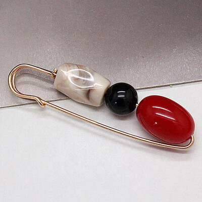 

Practical All-match Retro Pin Brooch Beaded Sweater Coat Gold Color Pin Women Gifts
