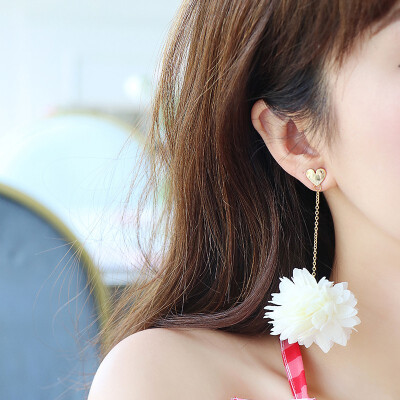 

Trendy heart fabric flower pompom earrings female temperament earrings long tide people exaggerated earrings