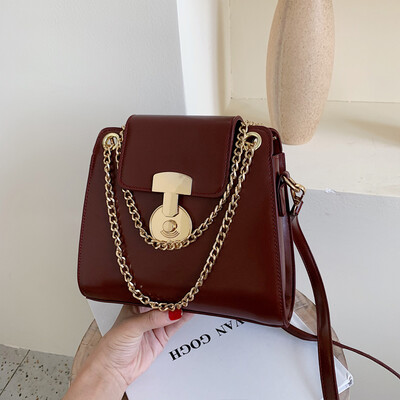

Lock button small square bag womens bag new 2019 Korean version simple one shoulder oblique bag small bag chain bag