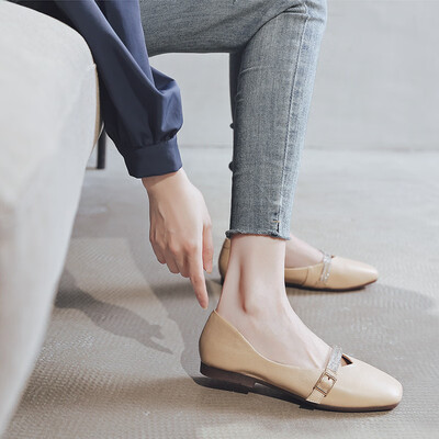 

Shallow mouth single shoes female leather early autumn new versatile flat shoes word diamond wi