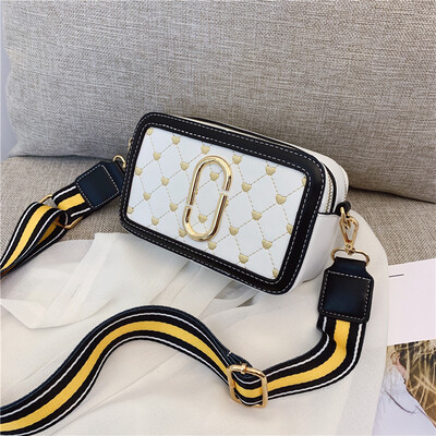 

Summer new texture bag handbag 2019 new Korean fashion wild single shoulder slung wide shoulder strap small square bag
