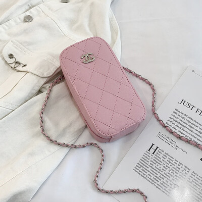 

Fashion small incense messenger bag female 2019 new chic rhombic chain shoulder bag female simple wild mobile phone bag
